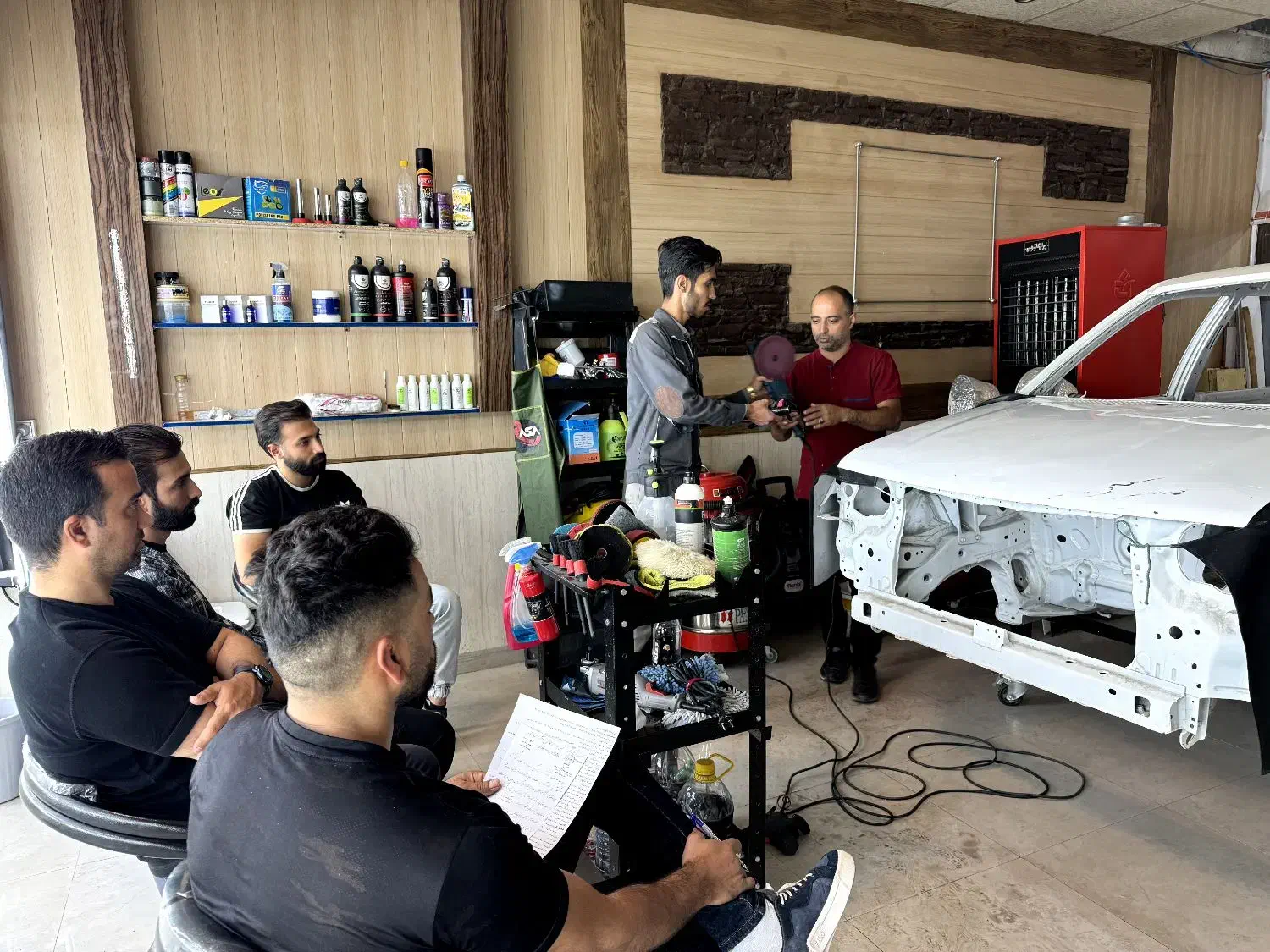 آموزش دیتیلینگ خودرو با مدرک فنی حرفه‌ای|خدمات آموزشی|مشهد, شهید هاشمی نژاد|دیوار