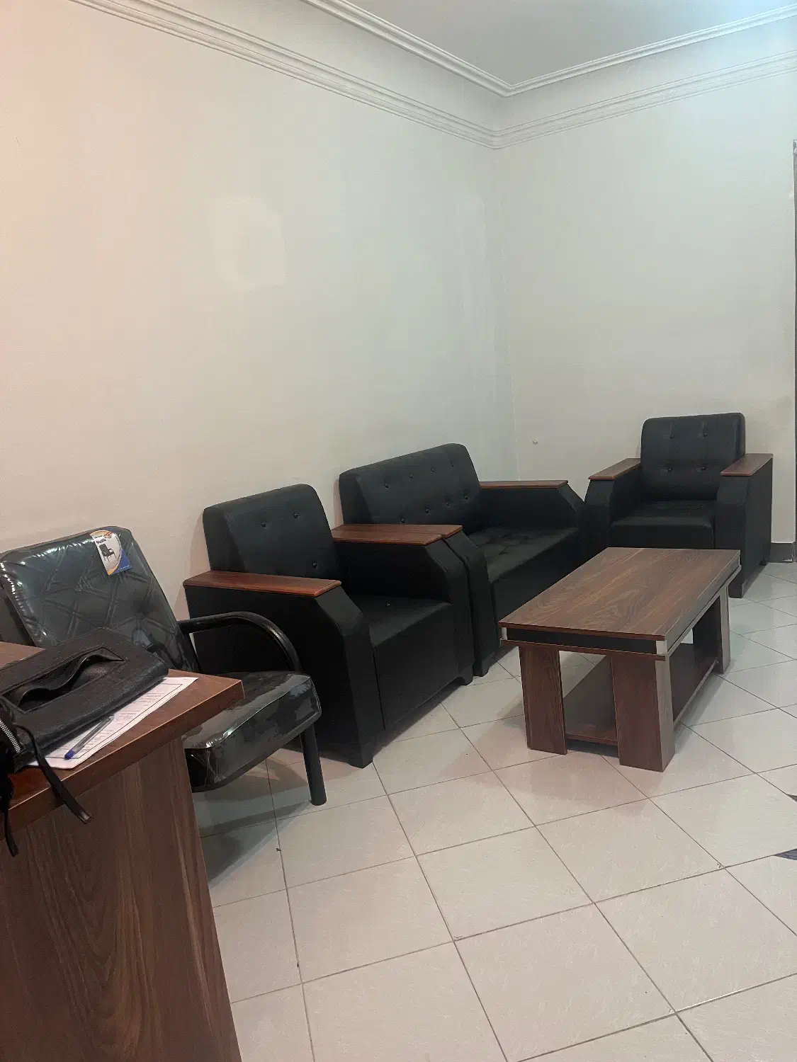 اجاره یک اتاق از واحد تجاری|اجارهٔ دفتر کار، اتاق اداری، مطب|رشت, حاجی آباد|دیوار