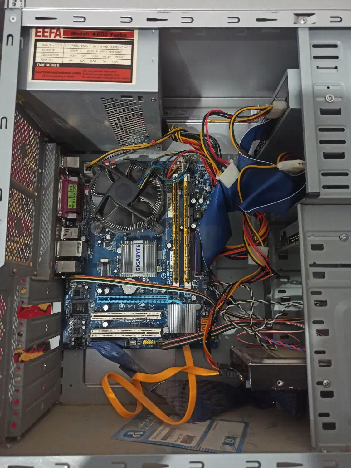 کامپیوتر قدیمی کامل در حد نو|رایانه رومیزی|ملایر, |دیوار