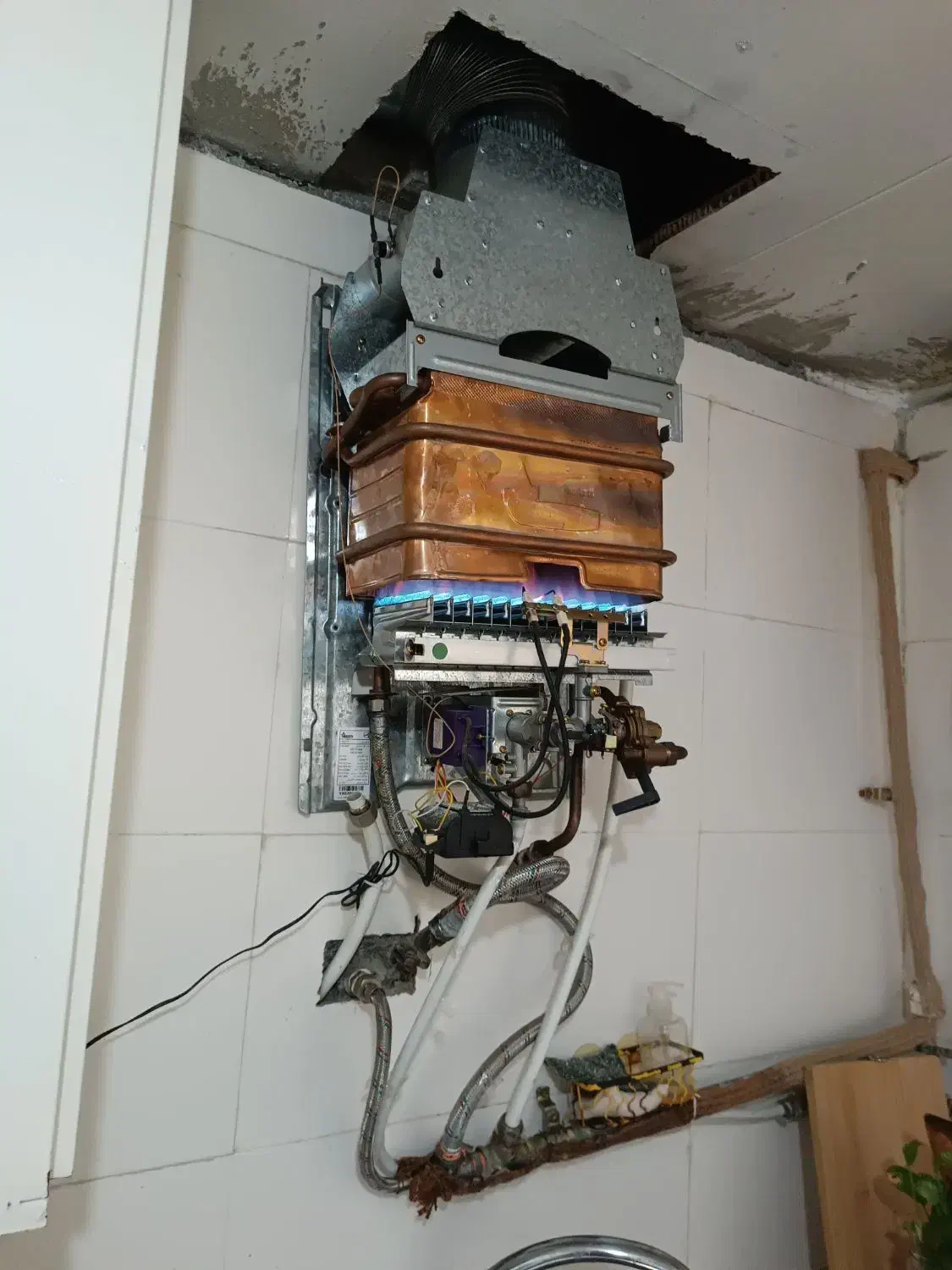 تعمیر تعمیرکار پکیج ابگرمکن شوفاژ آبگرمکن برقی|خدمات پیشه و مهارت|شیراز, شهرک سراج|دیوار