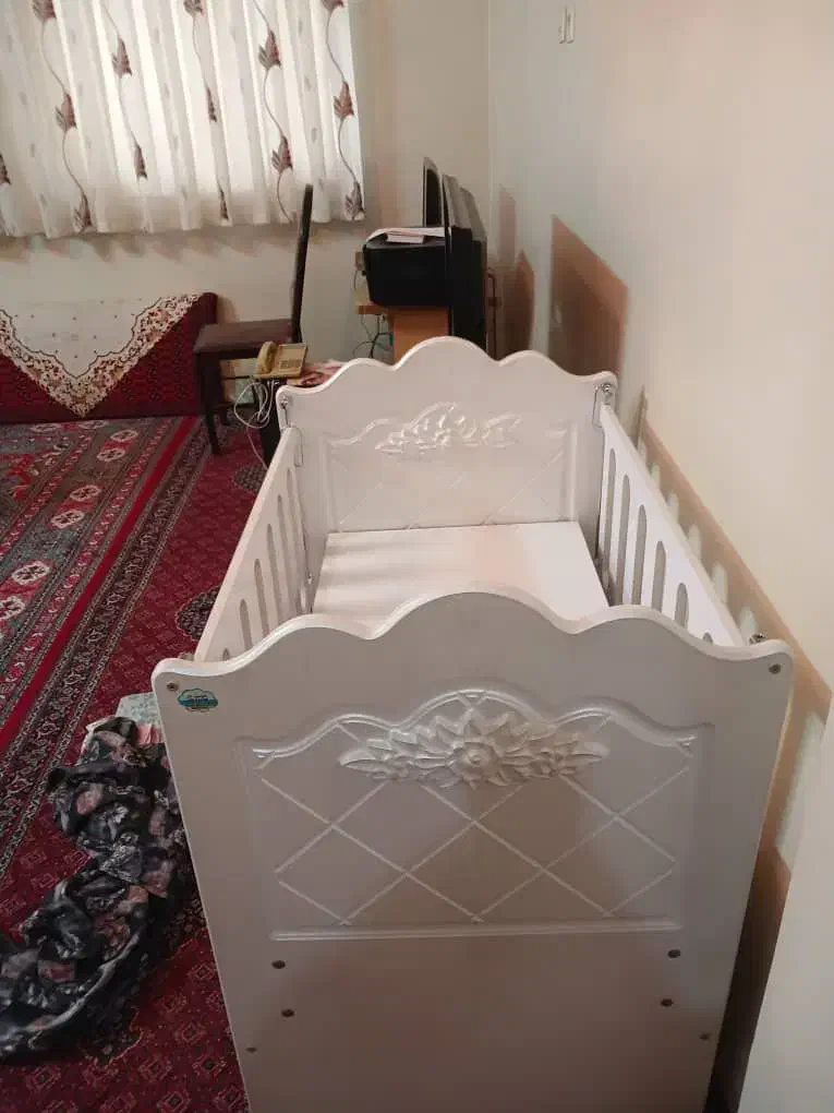 تخت و کمد سیسمونی|تخت و سرویس خواب|تهران, منیریه|دیوار