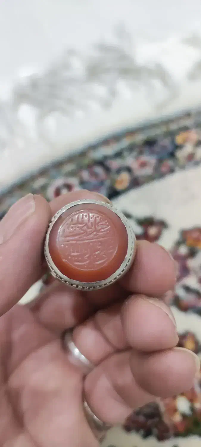 انگشتر کهنه و قدمت دار|کلکسیون اشیاء عتیقه|میانه, |دیوار