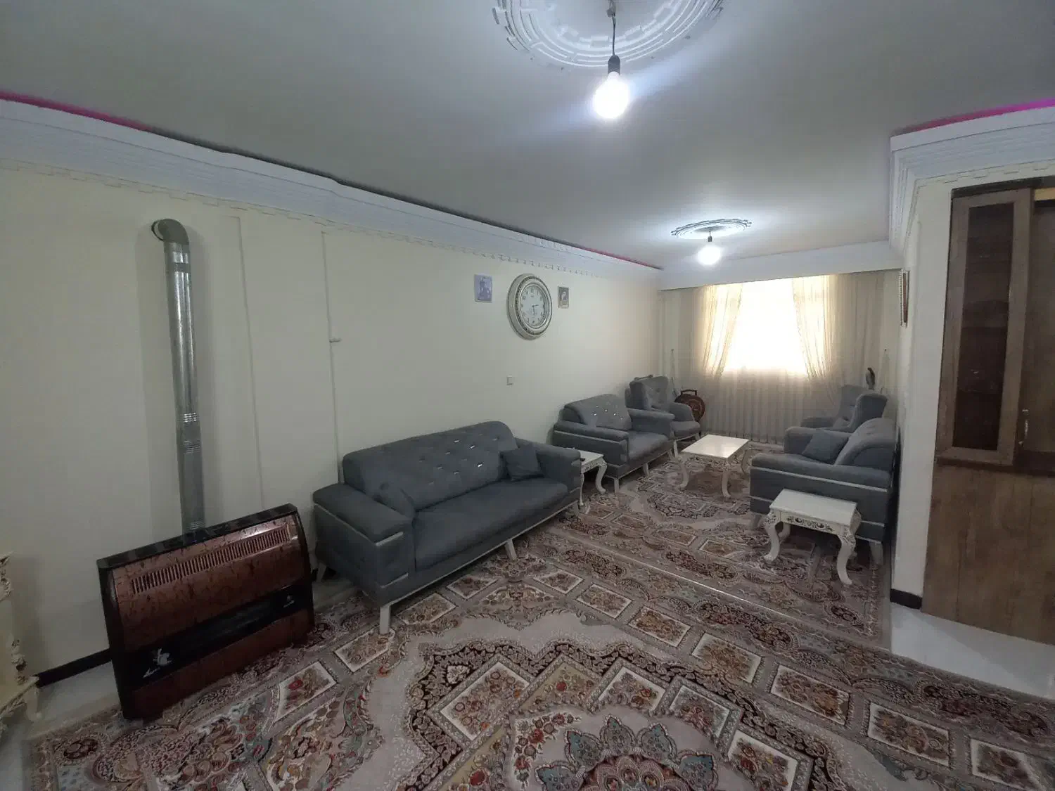 مبلمان ۹نفره چستر|مبلمان خانگی و میز عسلی|قرچک, مهدیه|دیوار