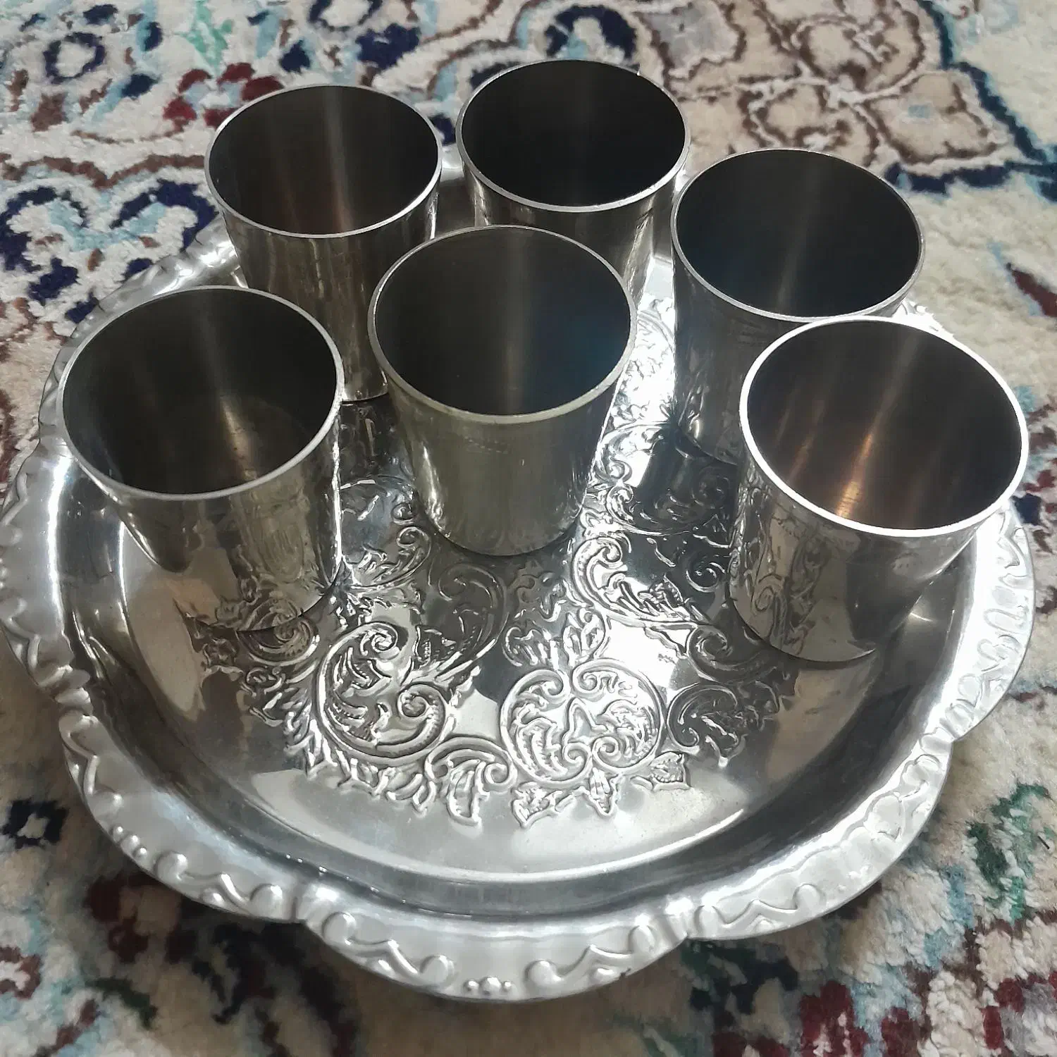 آنتیک،مس،سینی پایه دار،کار دست|ظروف سرو و پذیرایی|یزد, |دیوار