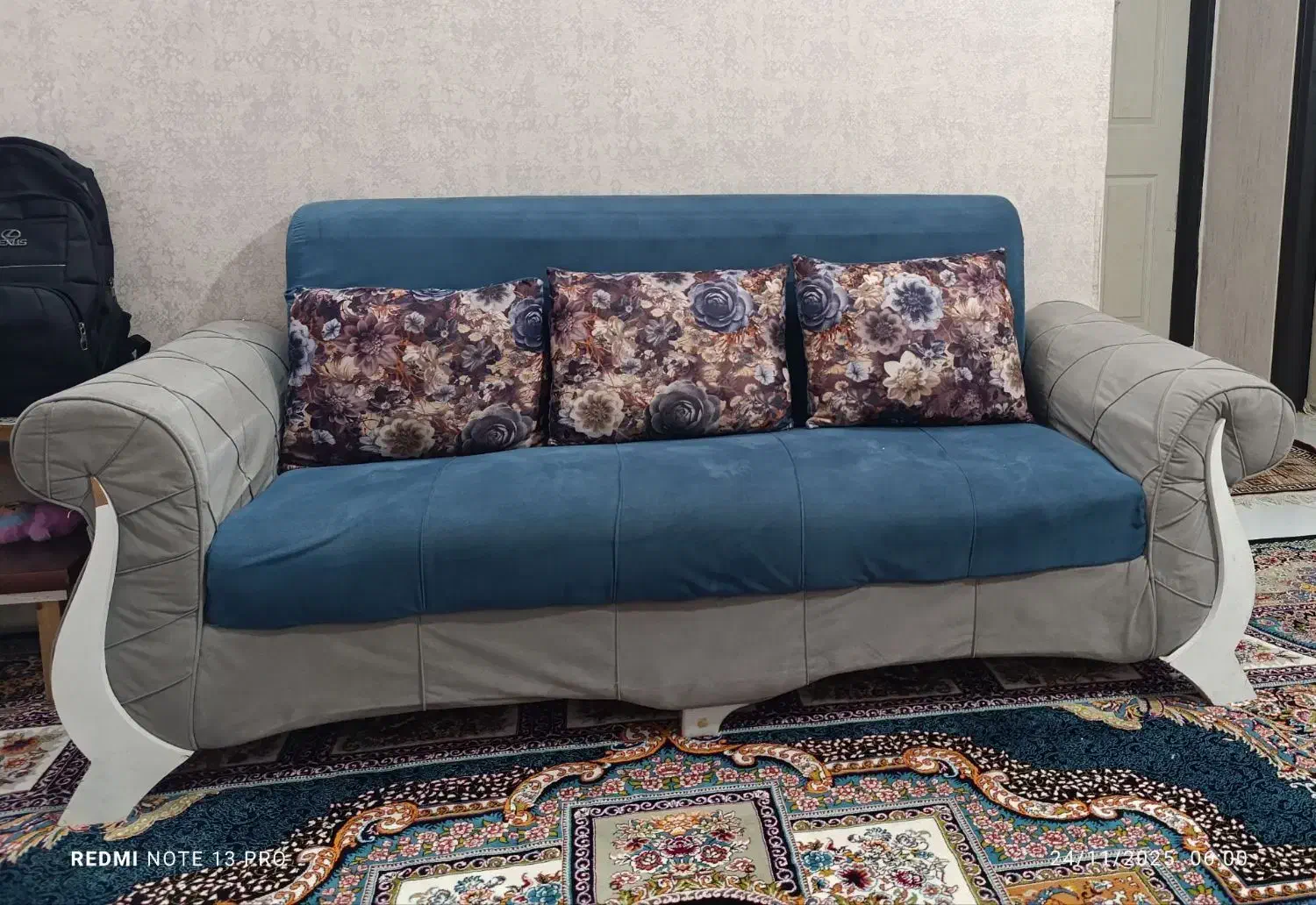 مبلمان|مبلمان خانگی و میز عسلی|گلبهار, شهر جدید گلبهار|دیوار