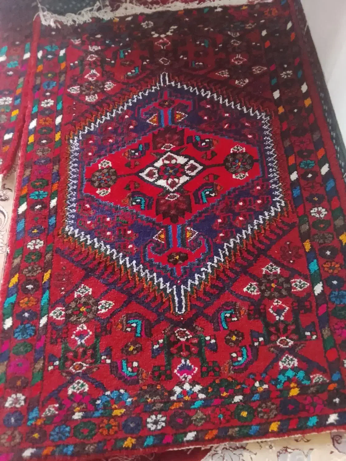 یک‌تخته‌فرش‌زرنیم|فرش|قیدار, |دیوار