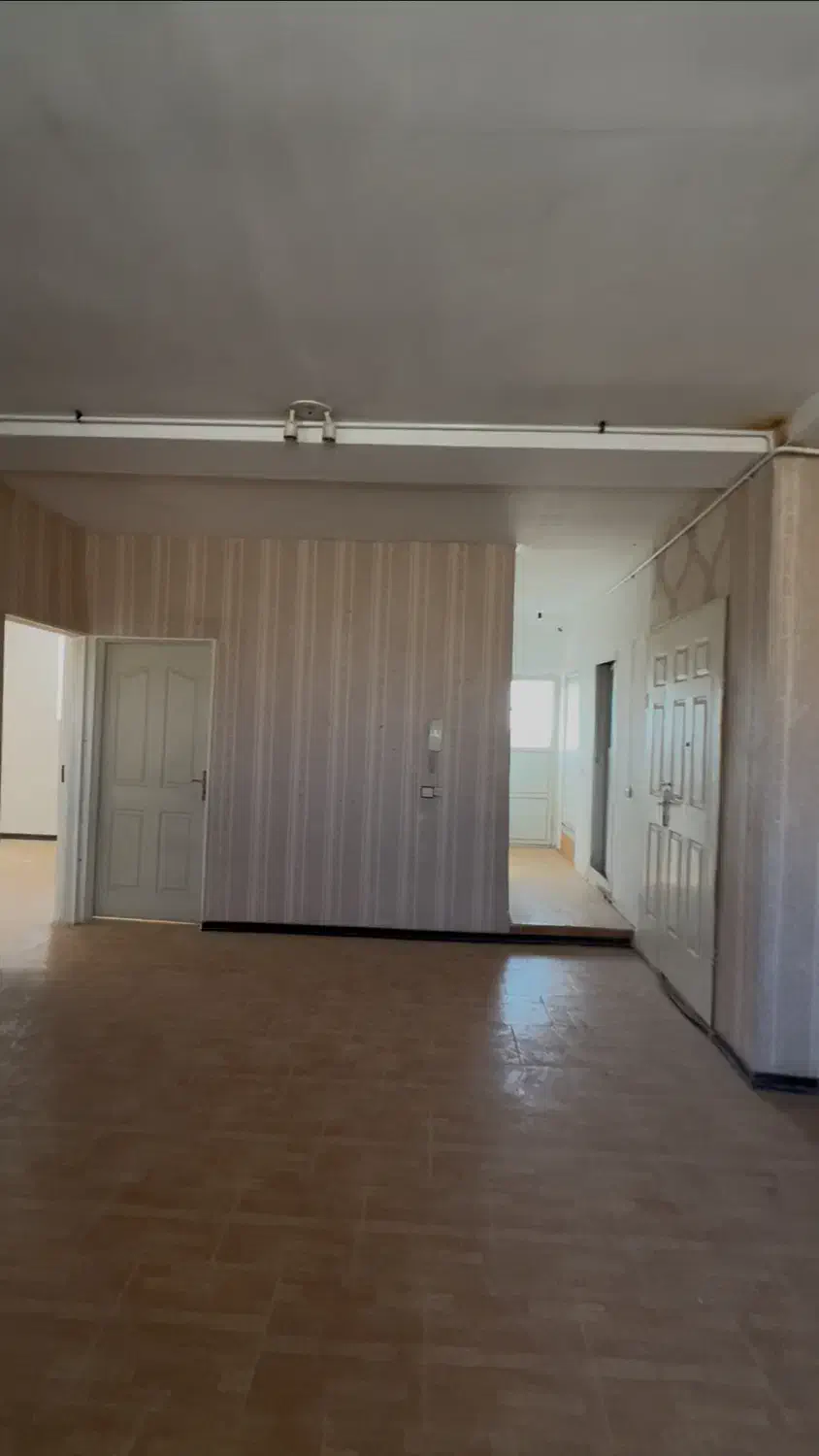 فروش واحد کارمندی طبقه دوم اقساط تسویه|فروش آپارتمان|دهلران, |دیوار