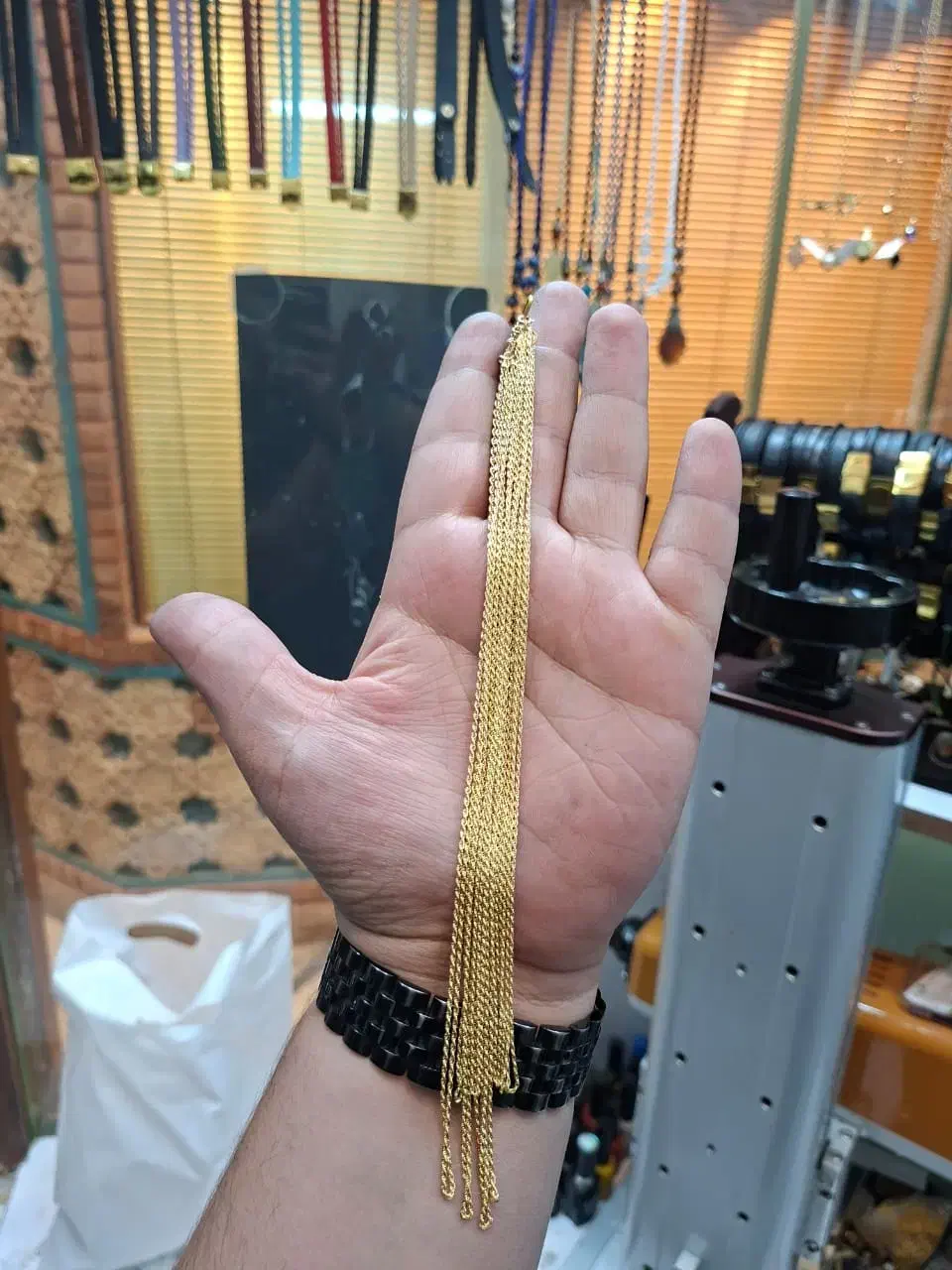 از ۱۰۰ سوت طلا داریم|جواهرات|شیراز, شاهچراغ|دیوار