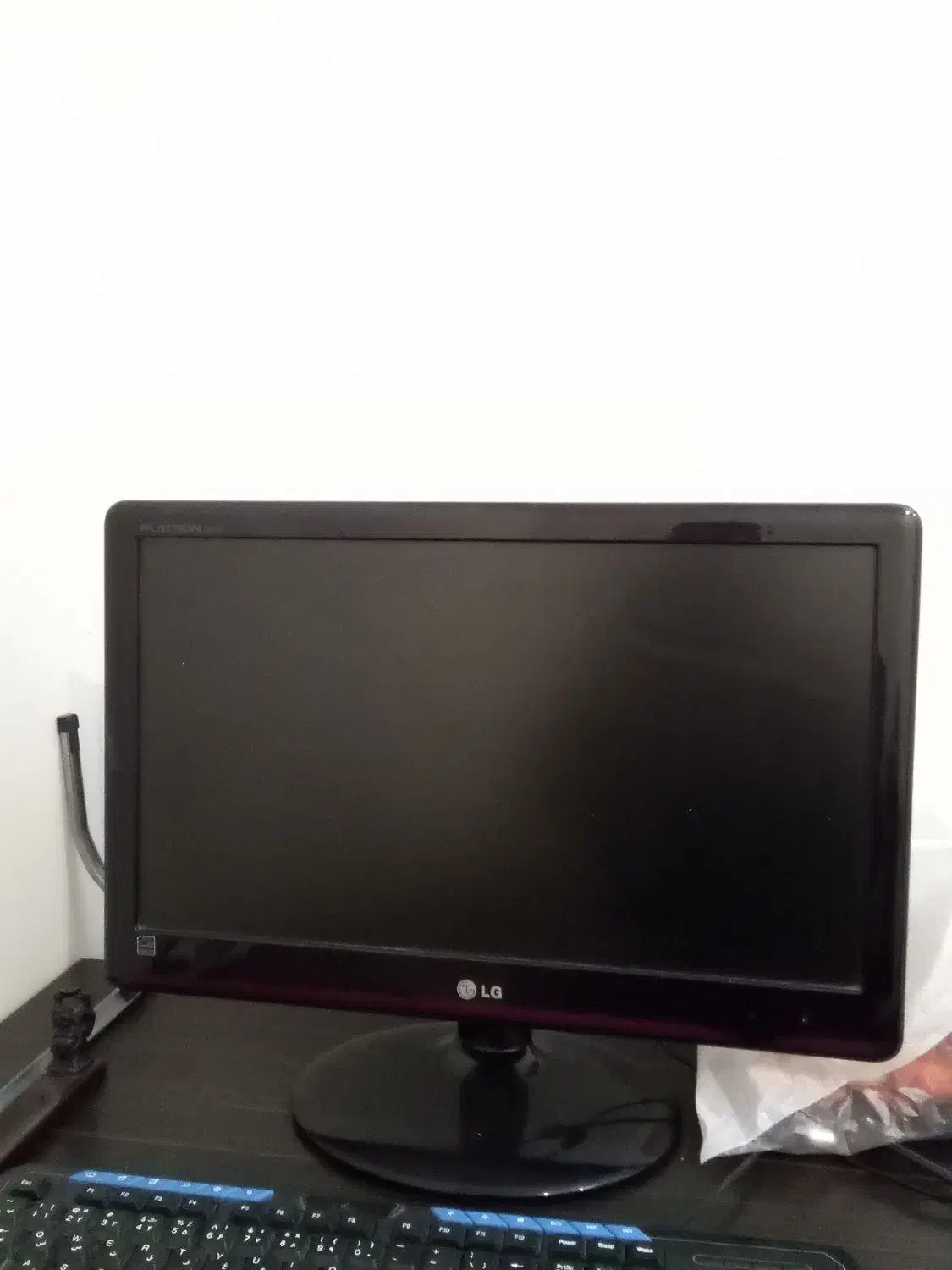 ۴ عدد مانیتور ال جی اصلی|قطعات و لوازم جانبی رایانه|کرج, فاز ۳ گوهردشت|دیوار