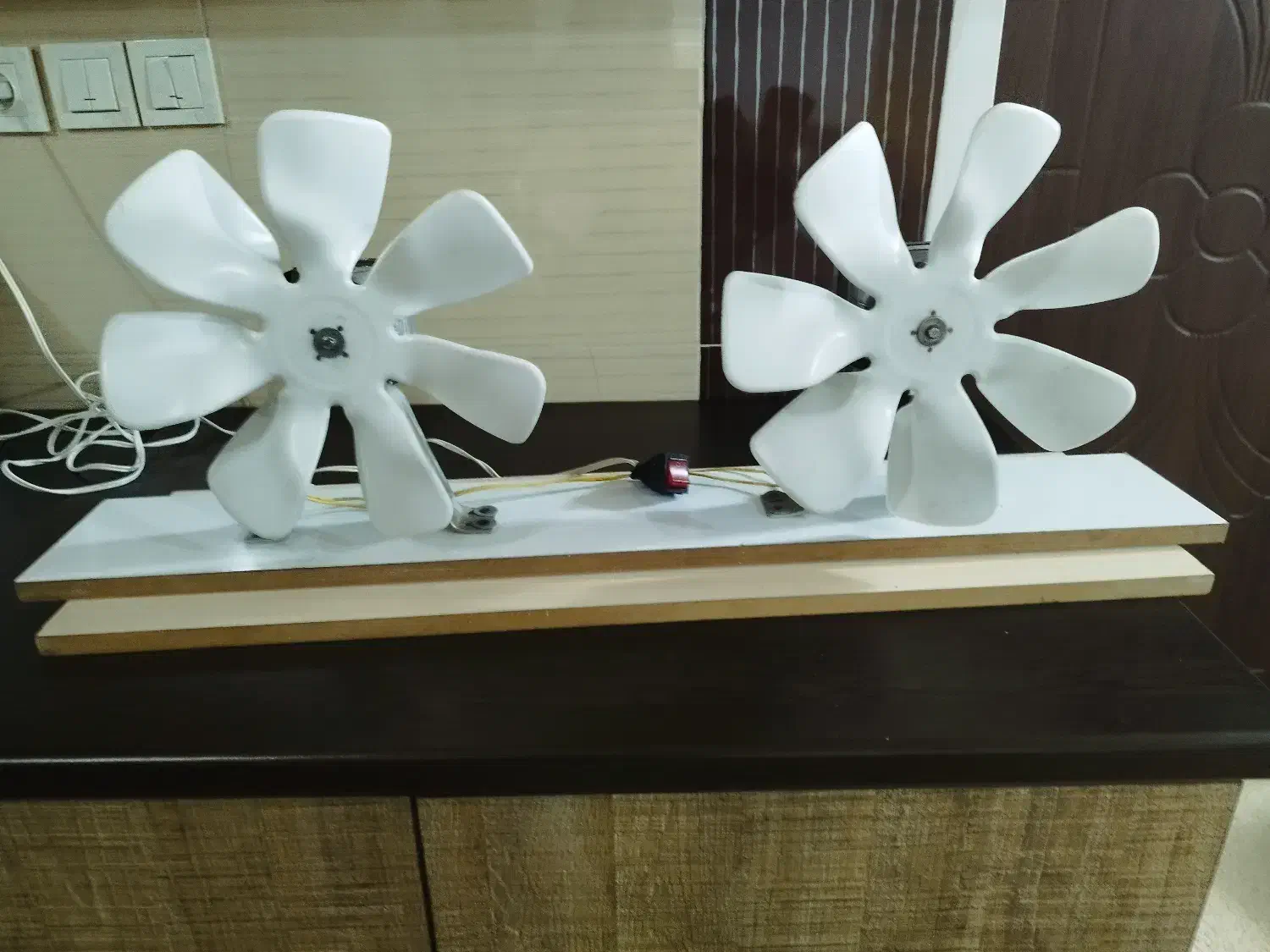 فن صنعتی ( پنکه صنعتی)|پنکه و تصفیه‌کنندهٔ هوا|لنگرود, |دیوار