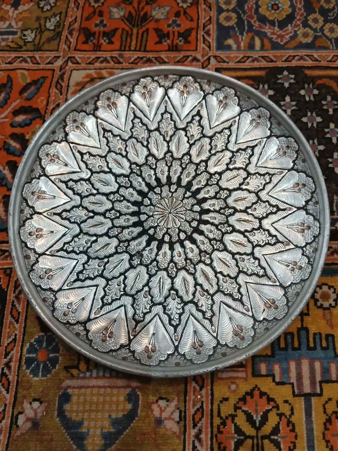 سایز بزرگ .نقش و نگار عالی قلم زده  قطر  ۳۰ سانت|کلکسیون اشیاء عتیقه|تهران, آرژانتین|دیوار