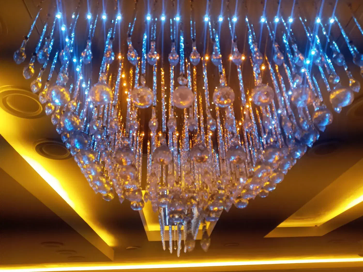 لوسترهای اقتصادی|لوستر و چراغ آویز|شهرکرد, |دیوار