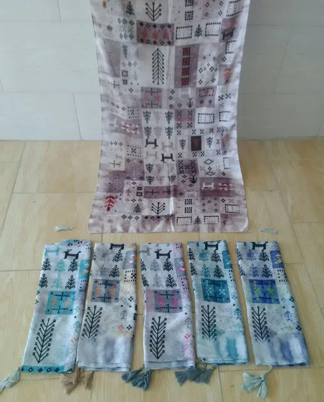 شال عمده|لباس|یزد, |دیوار