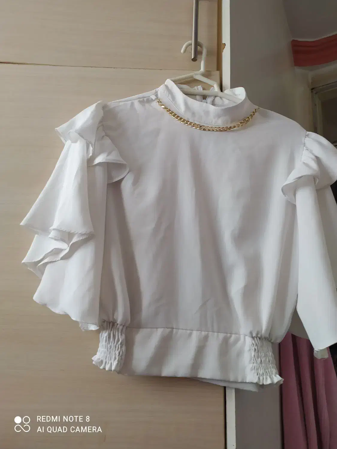 لباس کار کرده ولی نوتمیز سالم|لباس|خسروشاه, |دیوار