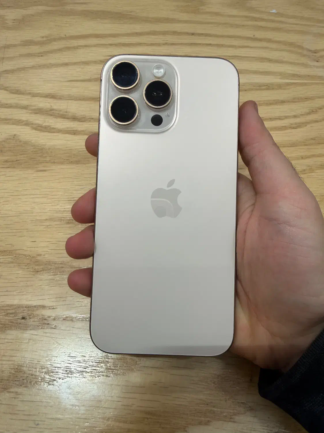 iphone 16pro Max 512G|موبایل|اصفهان, جلفا|دیوار