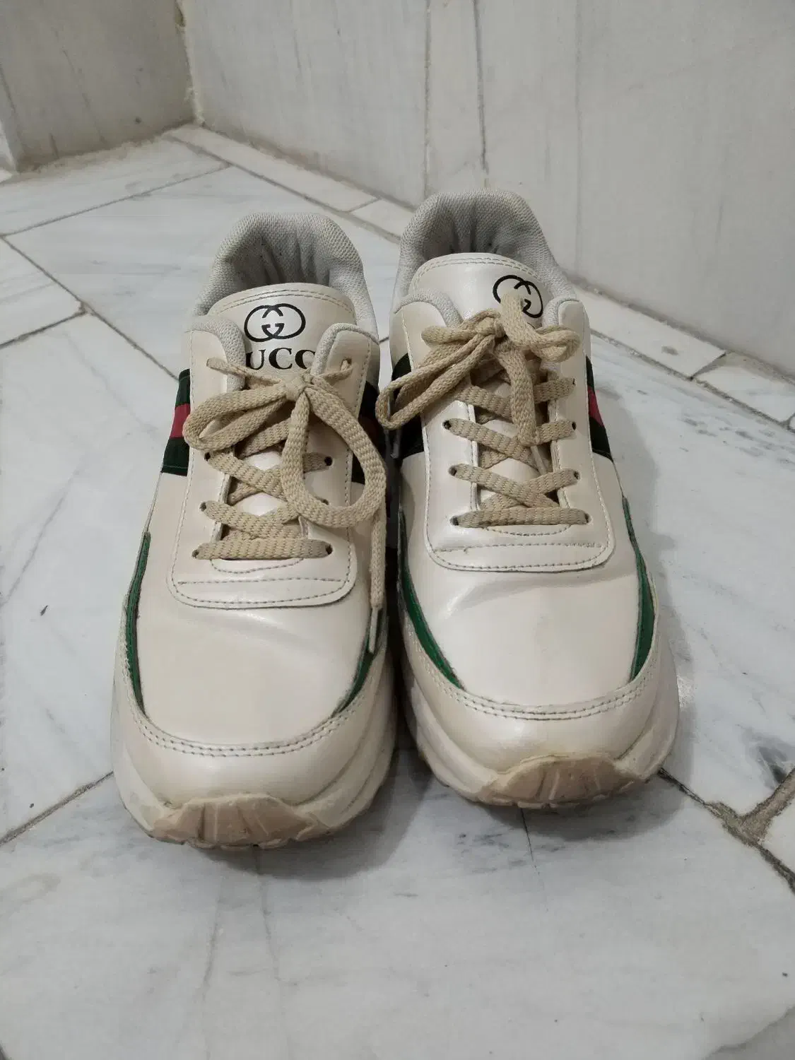 کتونی|کیف، کفش، کمربند|نهاوند, |دیوار