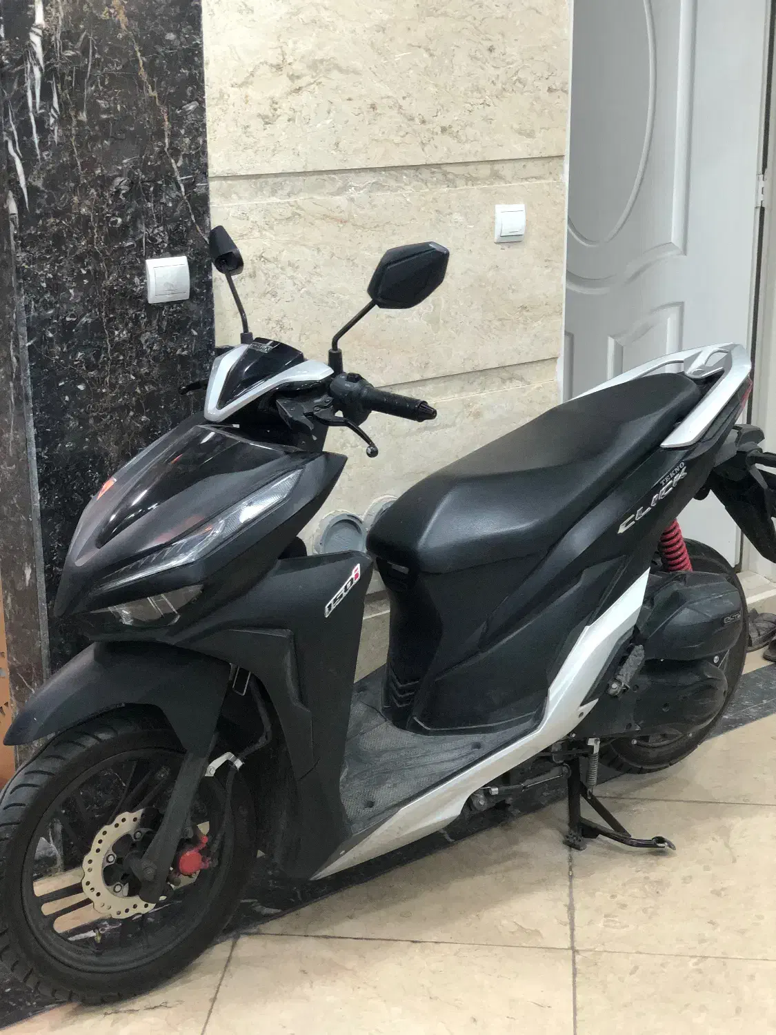 موتور توسان مشکی|موتورسیکلت|قم, باجک دو|دیوار