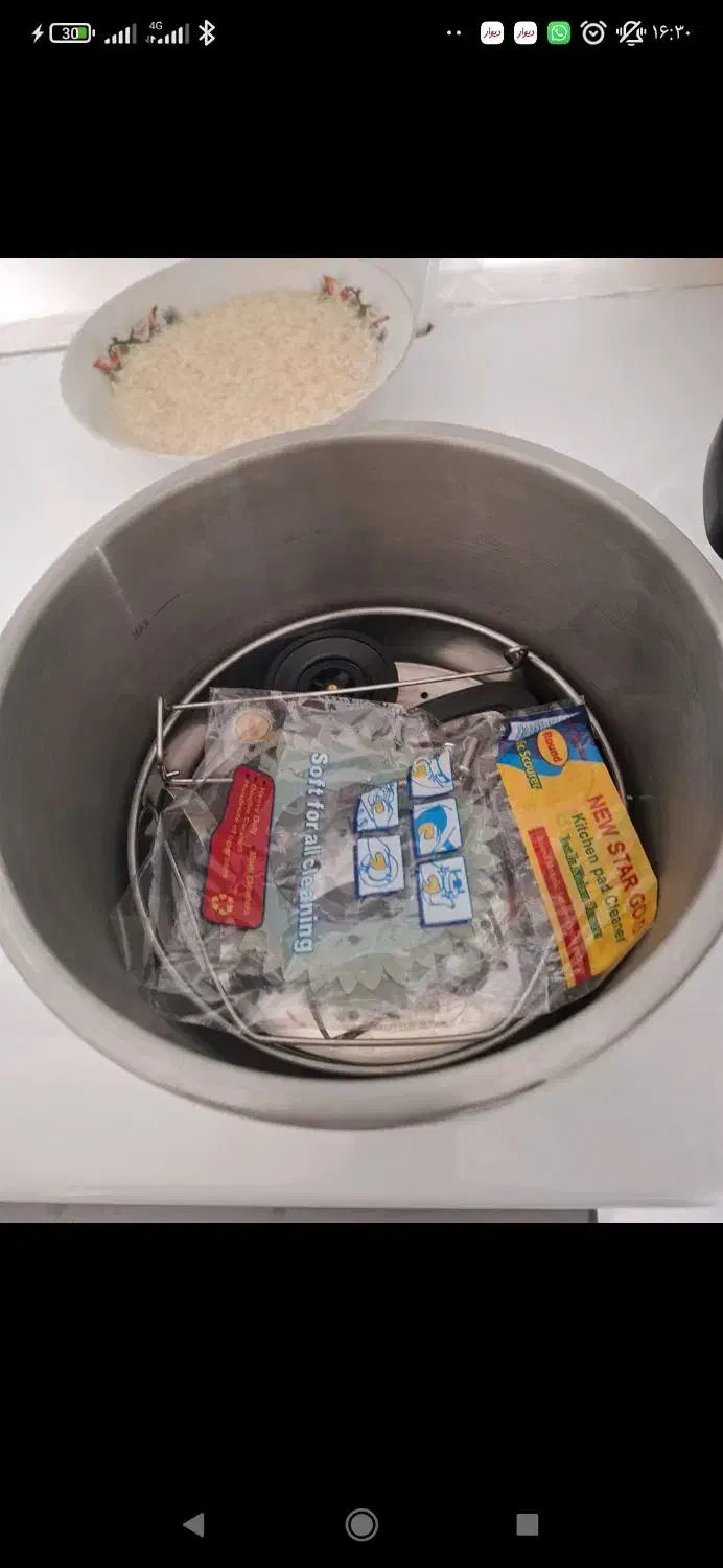 زودپز|ظروف پخت‌وپز|فلاورجان, |دیوار