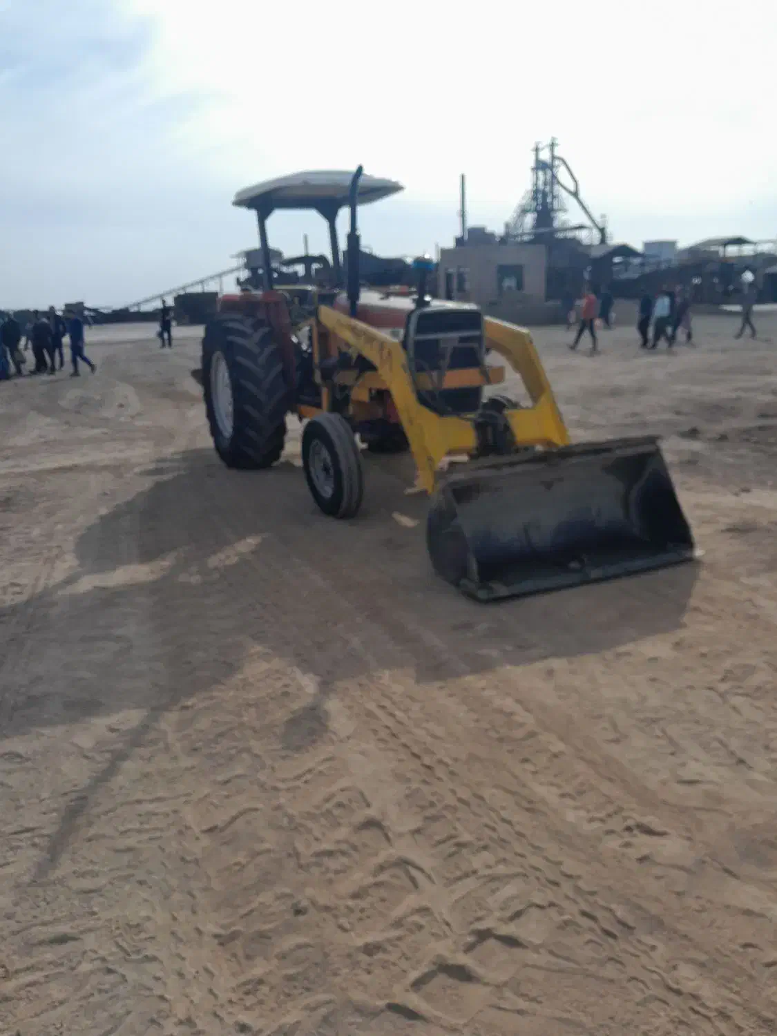 تراکتور مدل۸۶ سالم موتور پلمپ وگیربگس|خودرو سنگین|بیرجند, |دیوار