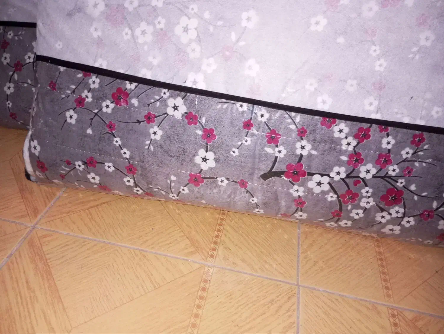 تشک مسافرتی یک نفره و دو نفره|رختخواب، بالش، پتو|بیرجند, |دیوار