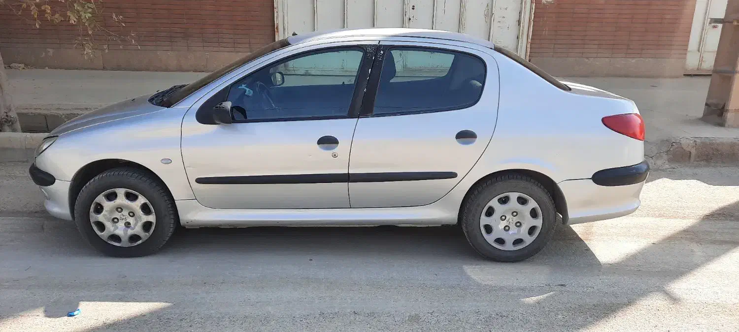 پژو ۲۰۶SD نقره ایی TU5|خودرو سواری و وانت|اصفهان, لاله|دیوار