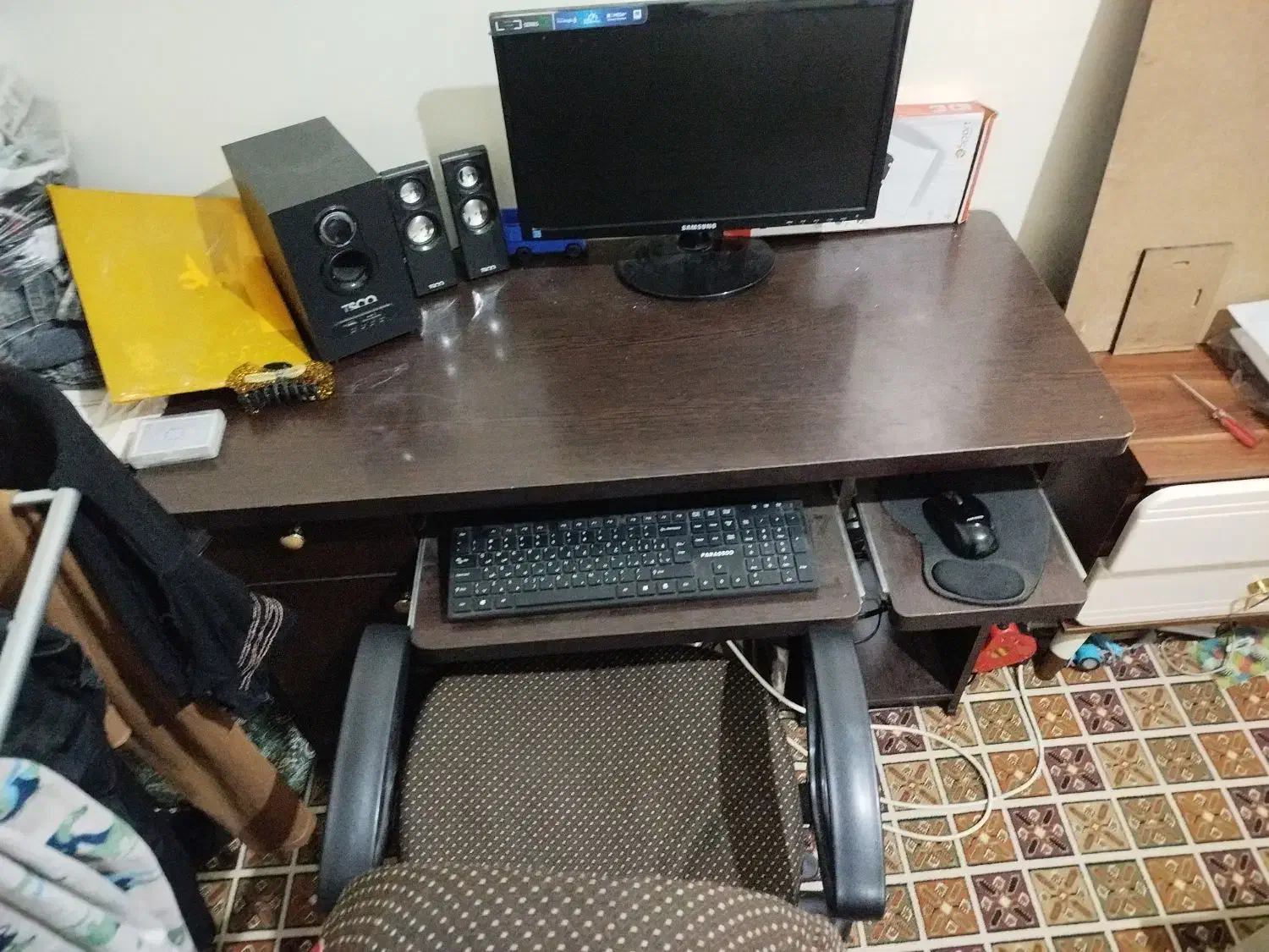 میز و صندلی|میز تحریر و کامپیوتر|قرچک, مهدیه|دیوار