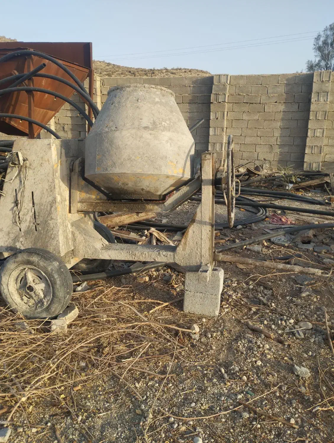 فروش دستگاه بلوک زنی|ماشین‌آلات صنعتی|میمند, |دیوار