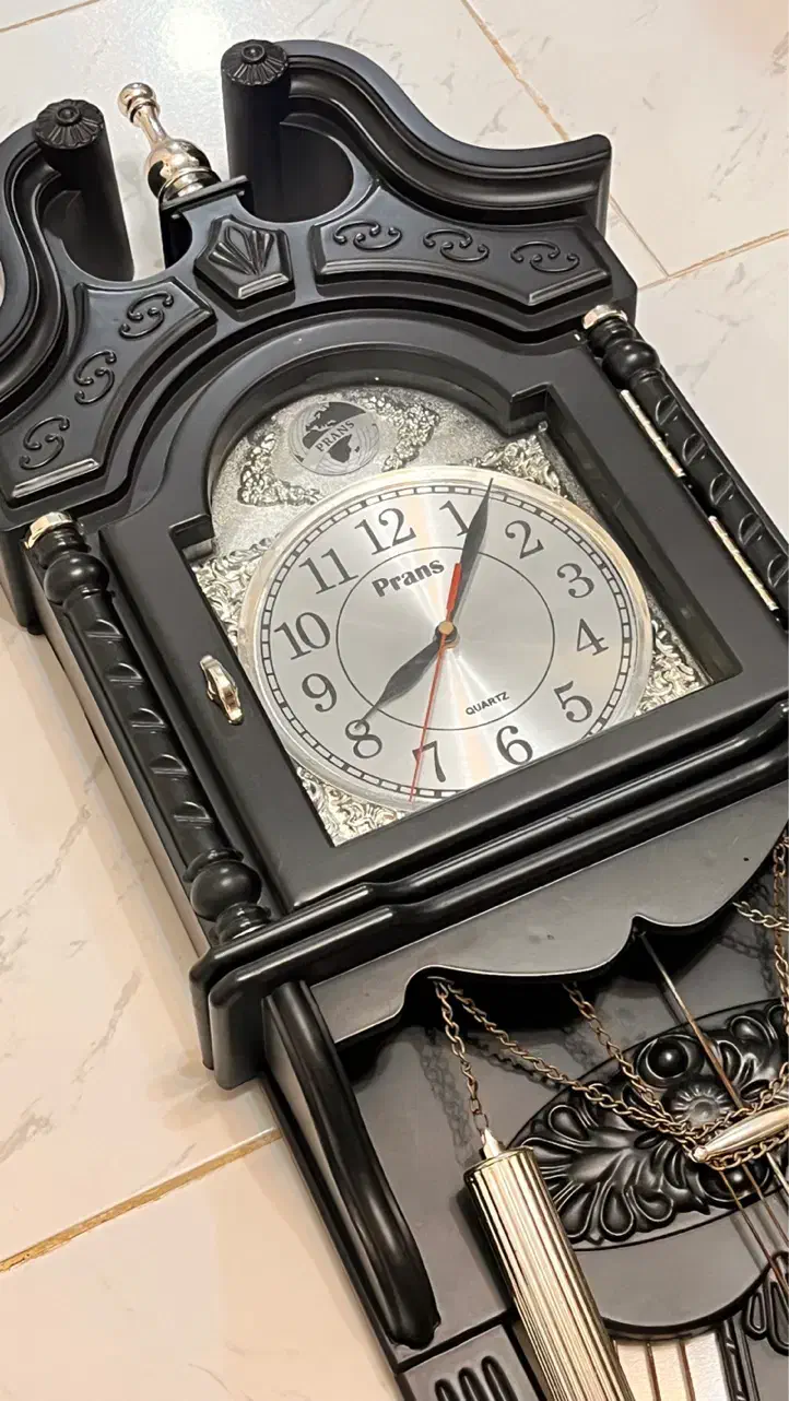 ساعت دیواری پاندولی و کلاسیک کاملا سالم و در حد نو|ساعت دیواری و تزئینی|تبریز, |دیوار