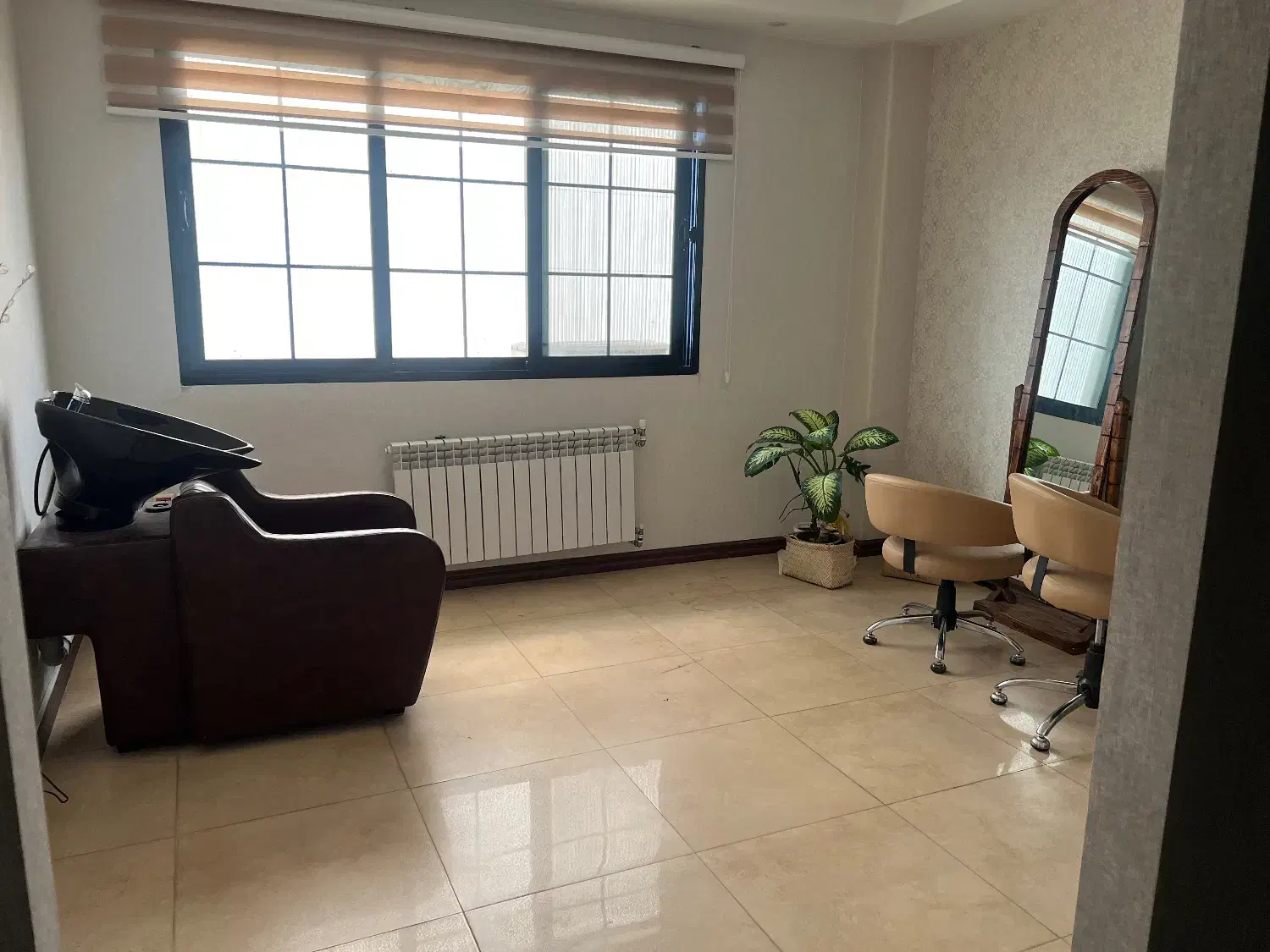 فروش واحد اداری بر اصلی بلوار دیلمان گلسار|فروش دفتر کار، اتاق اداری، مطب|رشت, دیلمان|دیوار