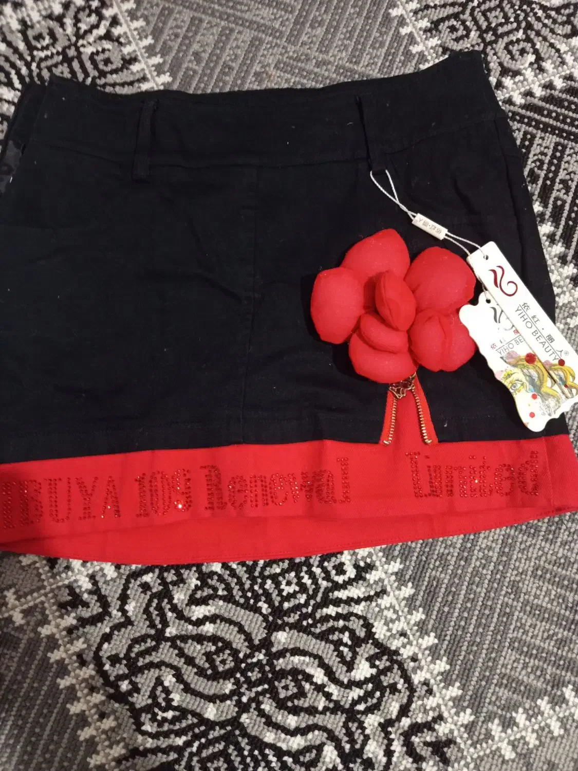 لباس فروشی مجلسی|لباس|گالیکش, |دیوار