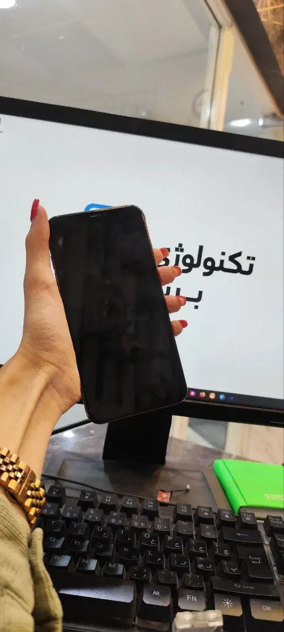 گوشی ایفون xs max با حافظه 512|موبایل|اصفهان, جلفا|دیوار