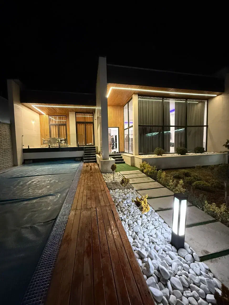 اجاره روزانه ویلا نو ساز  استخر آب گرم|اجارهٔ کوتاه‌مدت ویلا و باغ|هشتگرد, باغشهر|دیوار