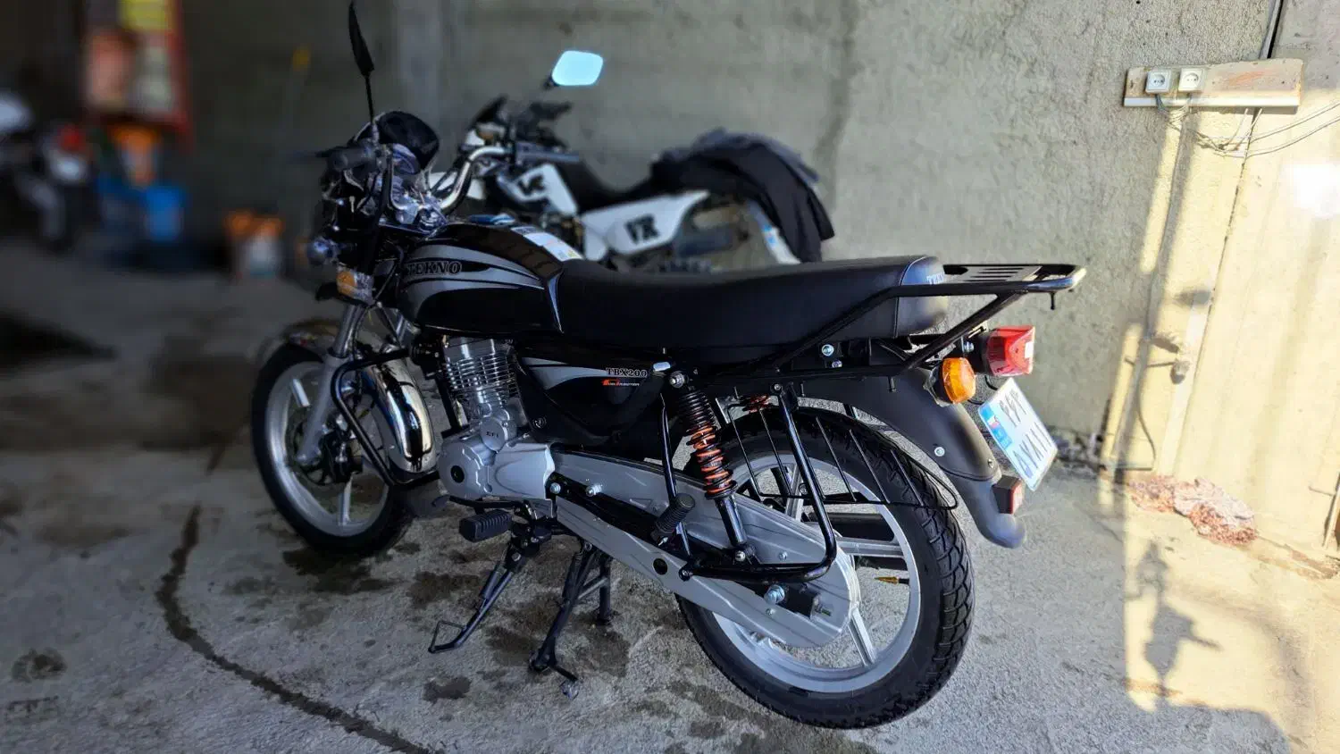 باکسر 200تکنو خشک|موتورسیکلت|سنندج, |دیوار