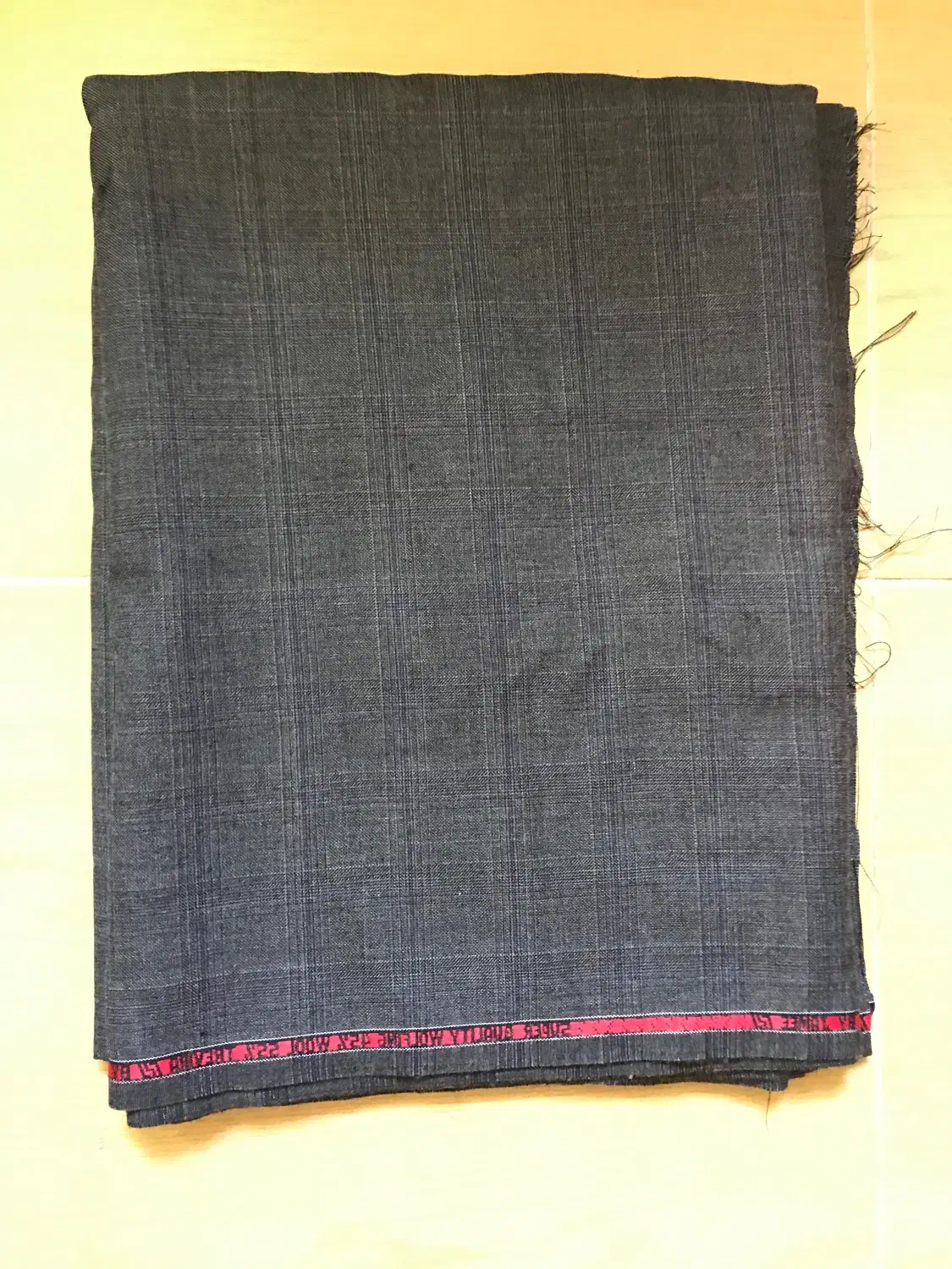 پارچه|لباس|رشت, شهرک آیت الله منتظری|دیوار