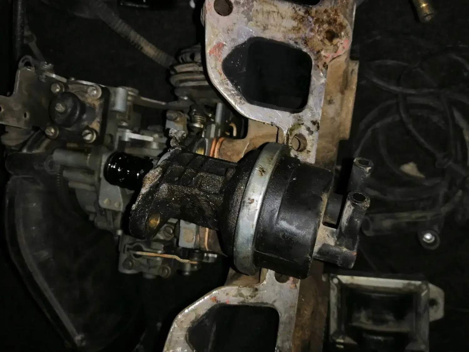 تعدادی لوازم پژو ۲۰۰۰|قطعات یدکی و لوازم جانبی|مهاباد (آذربایجان غربی), |دیوار