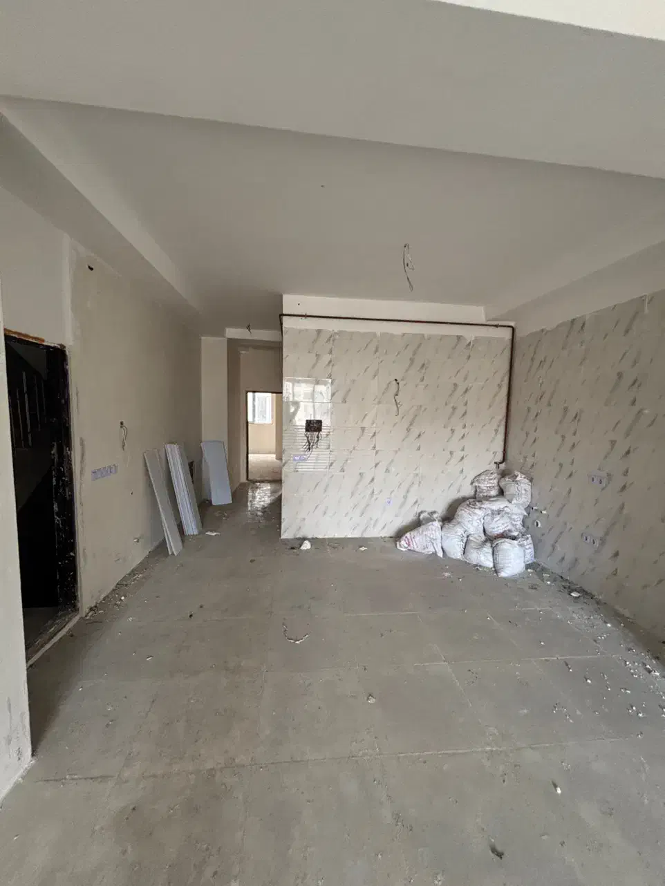 ۱۰۸متری/کلید اول/شرایط دار/خ مورخی|فروش آپارتمان|آستارا, |دیوار