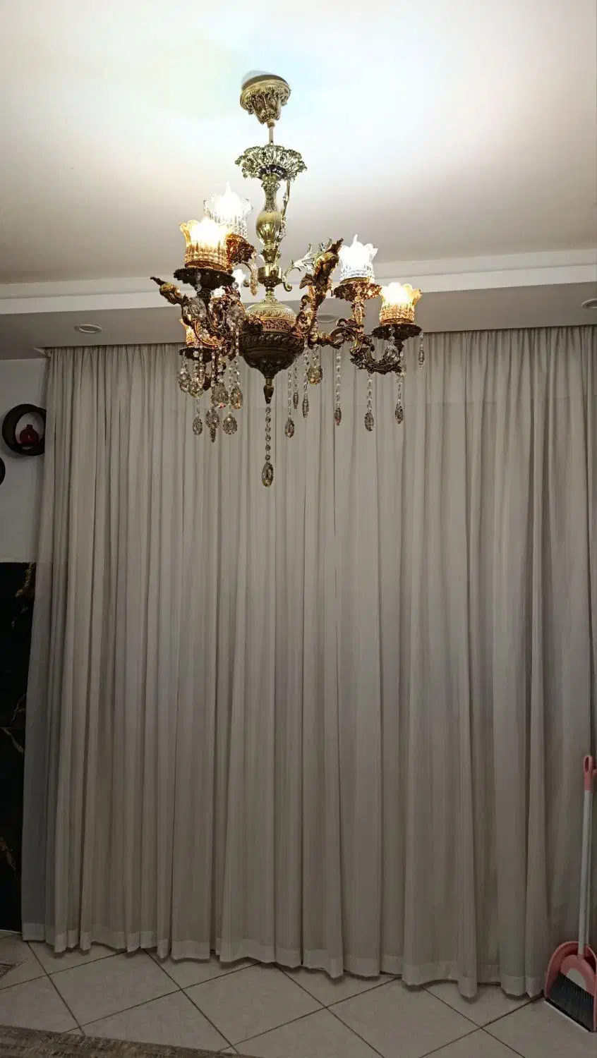 دوعدد  لوستر برنجی ۶ شعله|لوستر و چراغ آویز|مشهد, انقلاب|دیوار