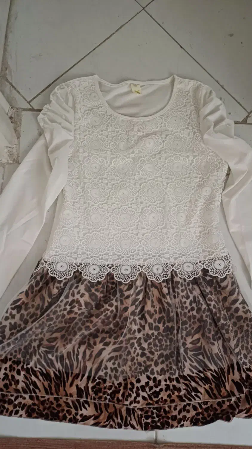 لباس فانتزی|لباس|رباطکریم, رباطکریم|دیوار