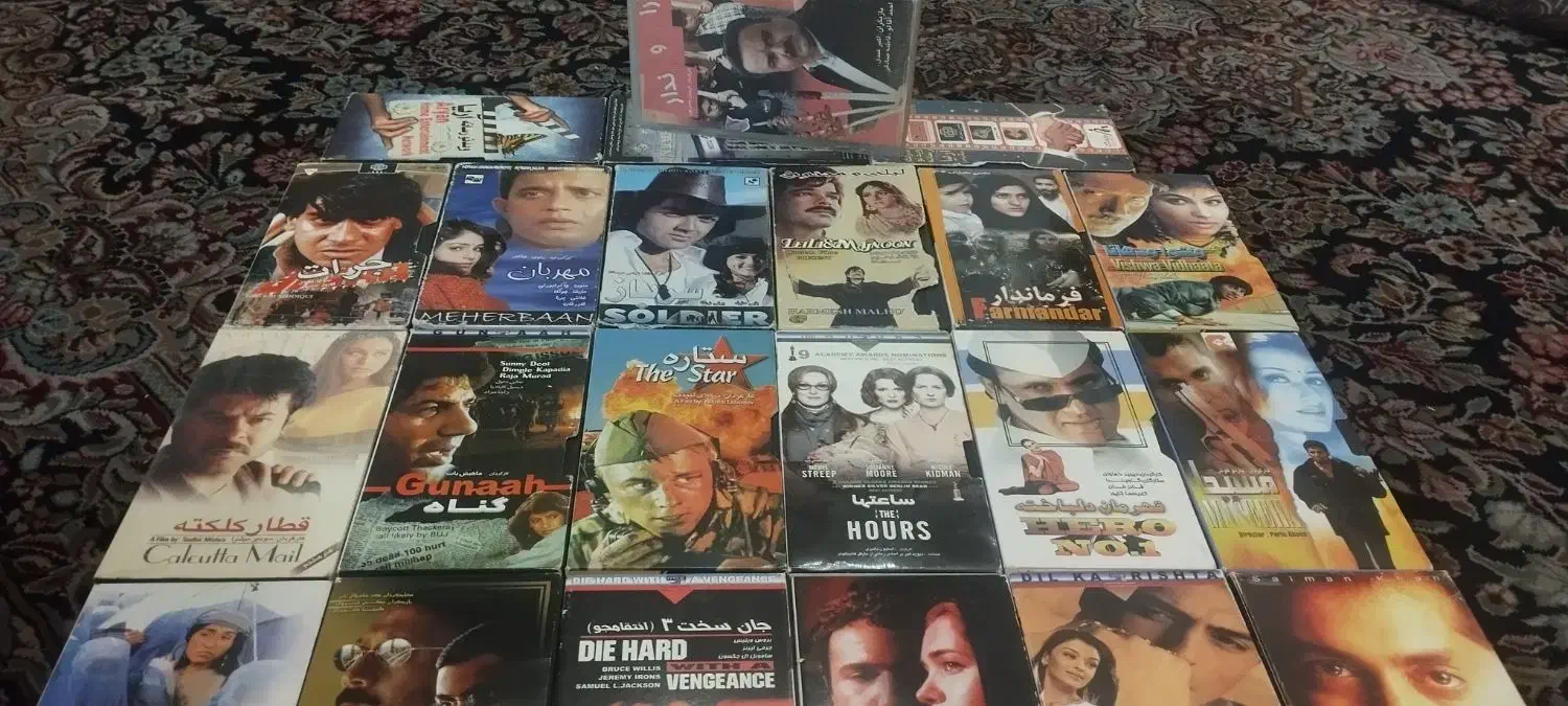 نوار کاست قدیمی|کلکسیون اشیاء عتیقه|کرمان, |دیوار