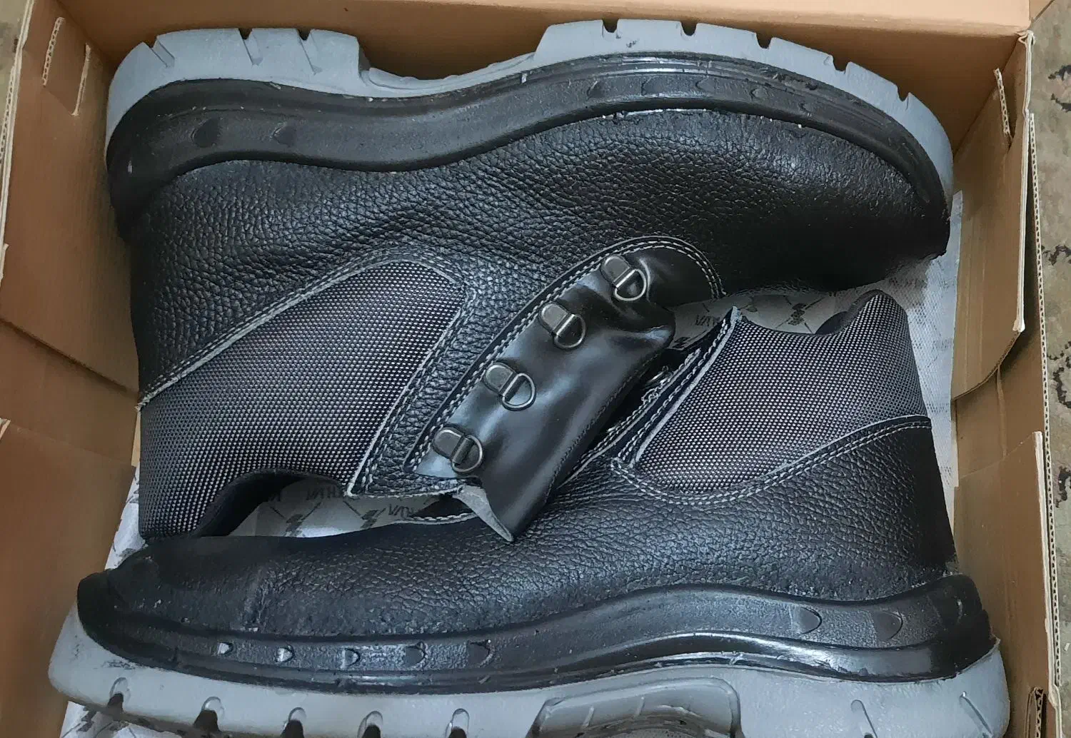 کفش ایمنی|کیف، کفش، کمربند|اصفهان, ملکشهر|دیوار