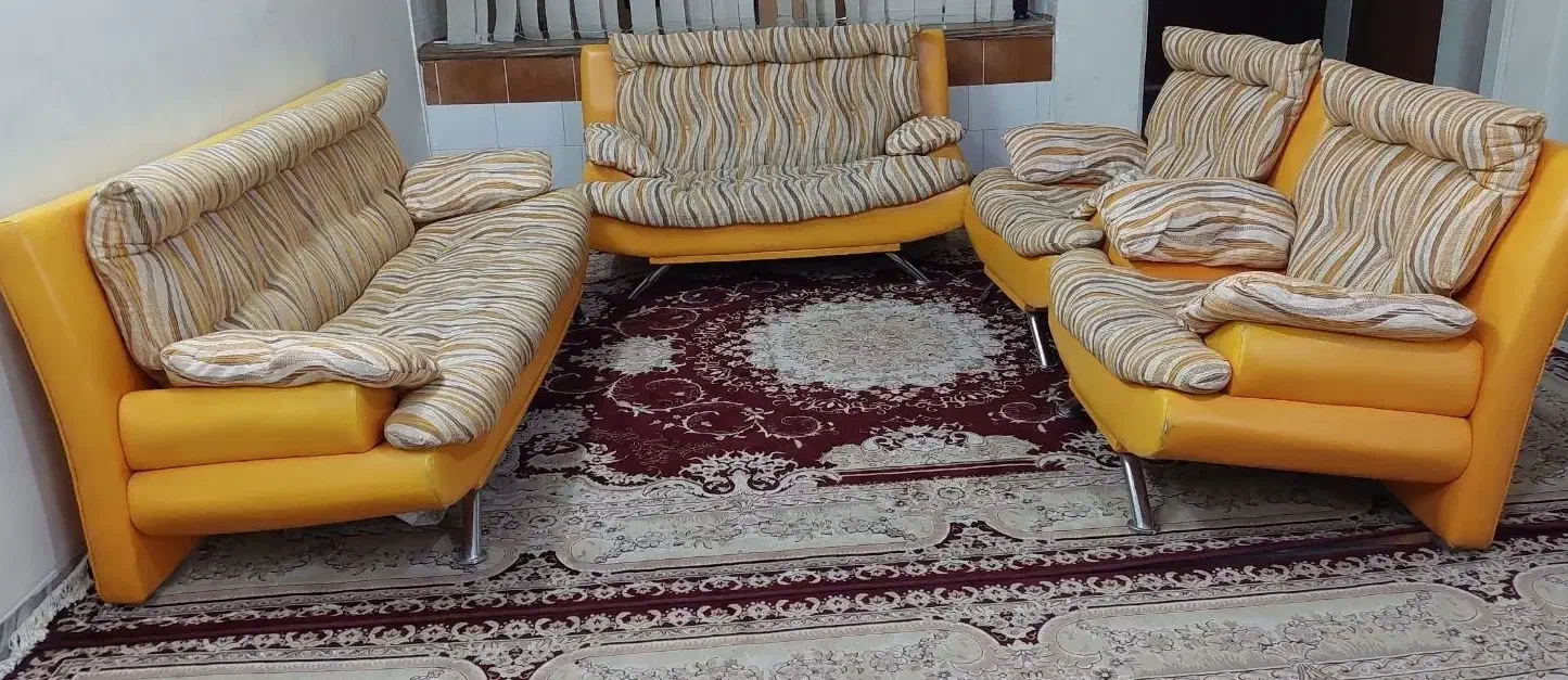 مبل راحتی هفت نفره|مبلمان خانگی و میز عسلی|مبارکه, |دیوار