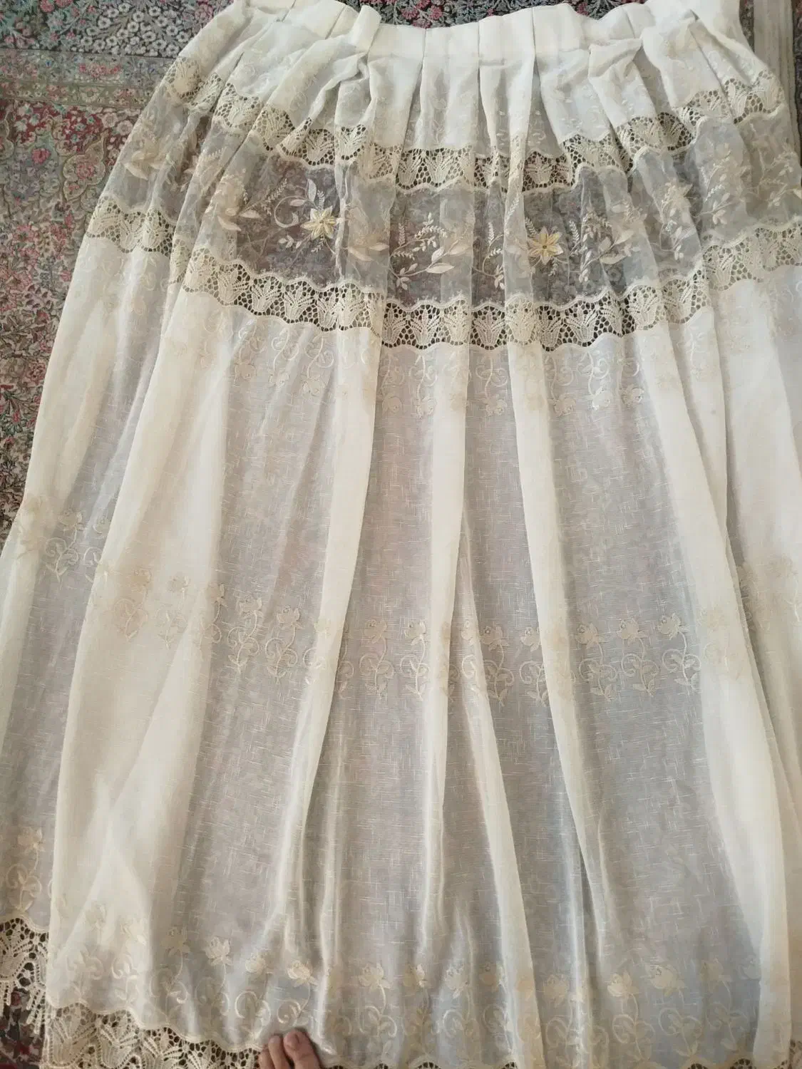 پرده|پرده، رانر، رومیزی|بم, |دیوار