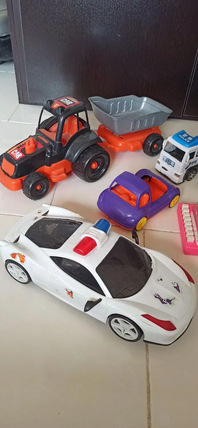 اسباب بازی|اسباببازی|پرند, فاز ۶|دیوار