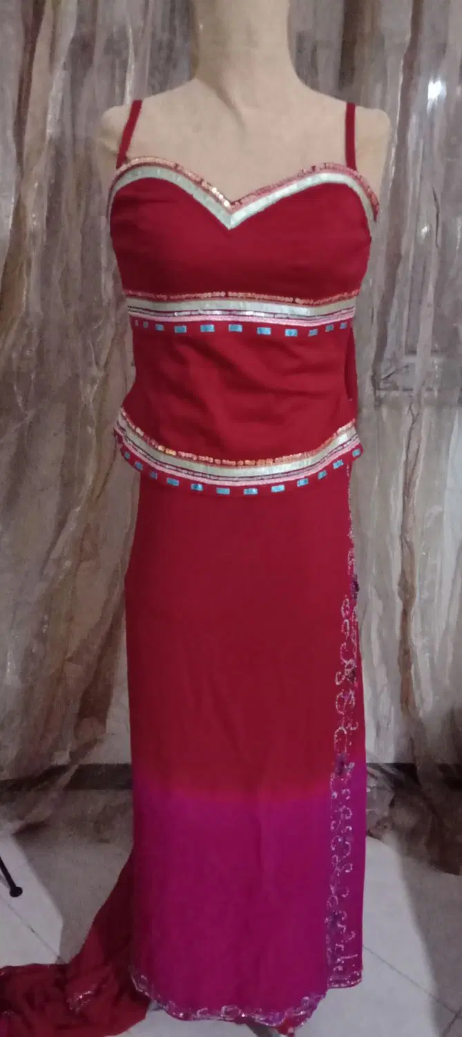 ساری هندی|لباس|پرند, فاز ۶|دیوار