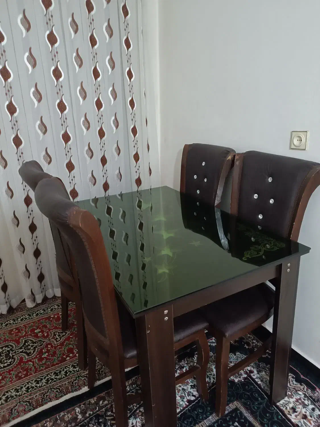 میز نهارخوری|میز و صندلی غذاخوری|خاوه, |دیوار