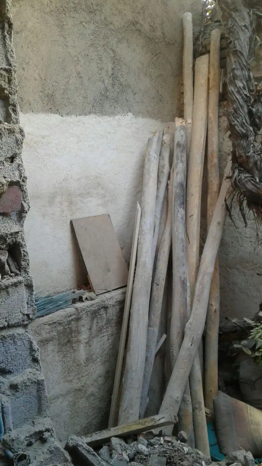 آجر ، چوب دار  و پله|مصالح و تجهیزات ساختمان|سنندج, |دیوار