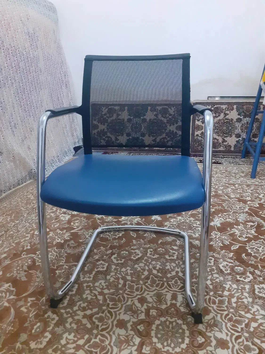 با سلام یک عددصندلی  تیپلورC450 اداریمبلغ 2000000|مبلمان اداری|مشگین شهر, |دیوار