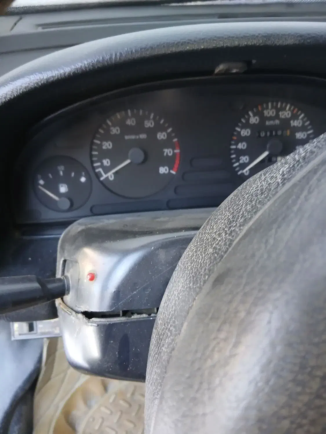 پژو ۲۰۰۰|خودرو سواری و وانت|نوشین شهر, |دیوار