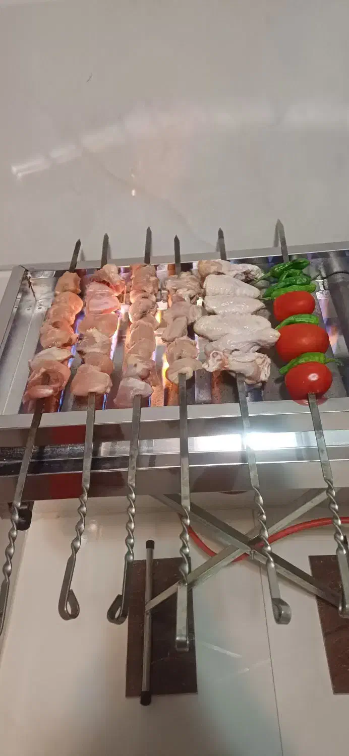 کباب پز گازی ده شعله|اجاق گاز و لوازم برقی پخت‌وپز|فرخ‌شهر, |دیوار