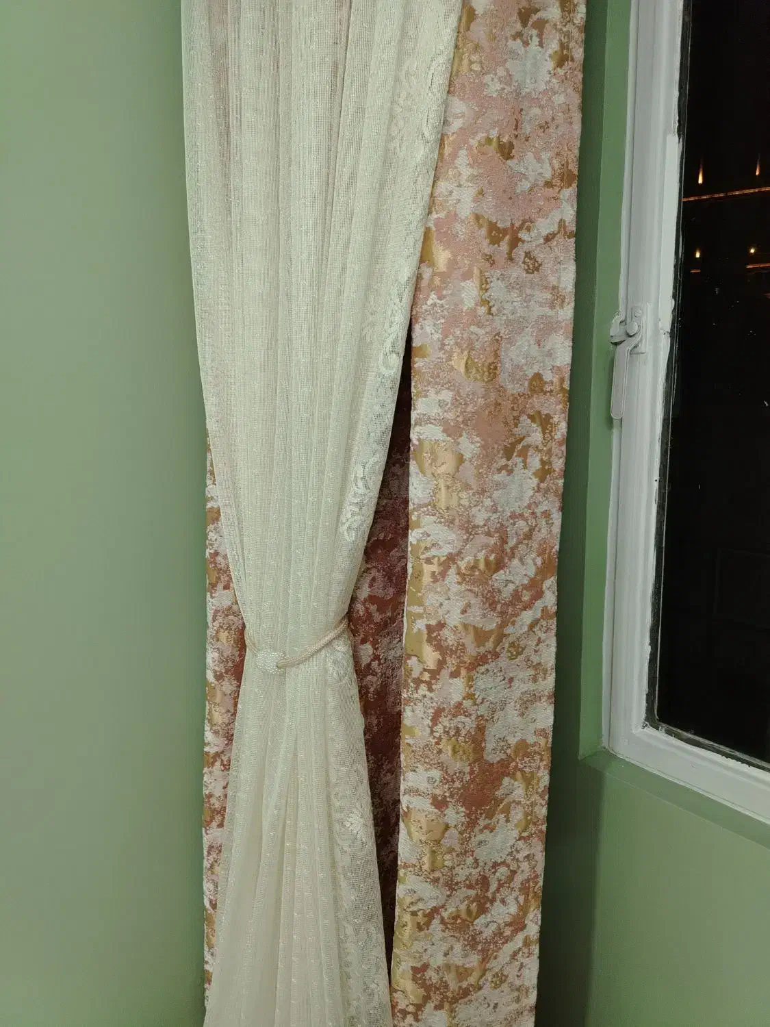 پرده طرح پتینه|پرده، رانر، رومیزی|مشهد, مشکینی (شهرک غرب)|دیوار